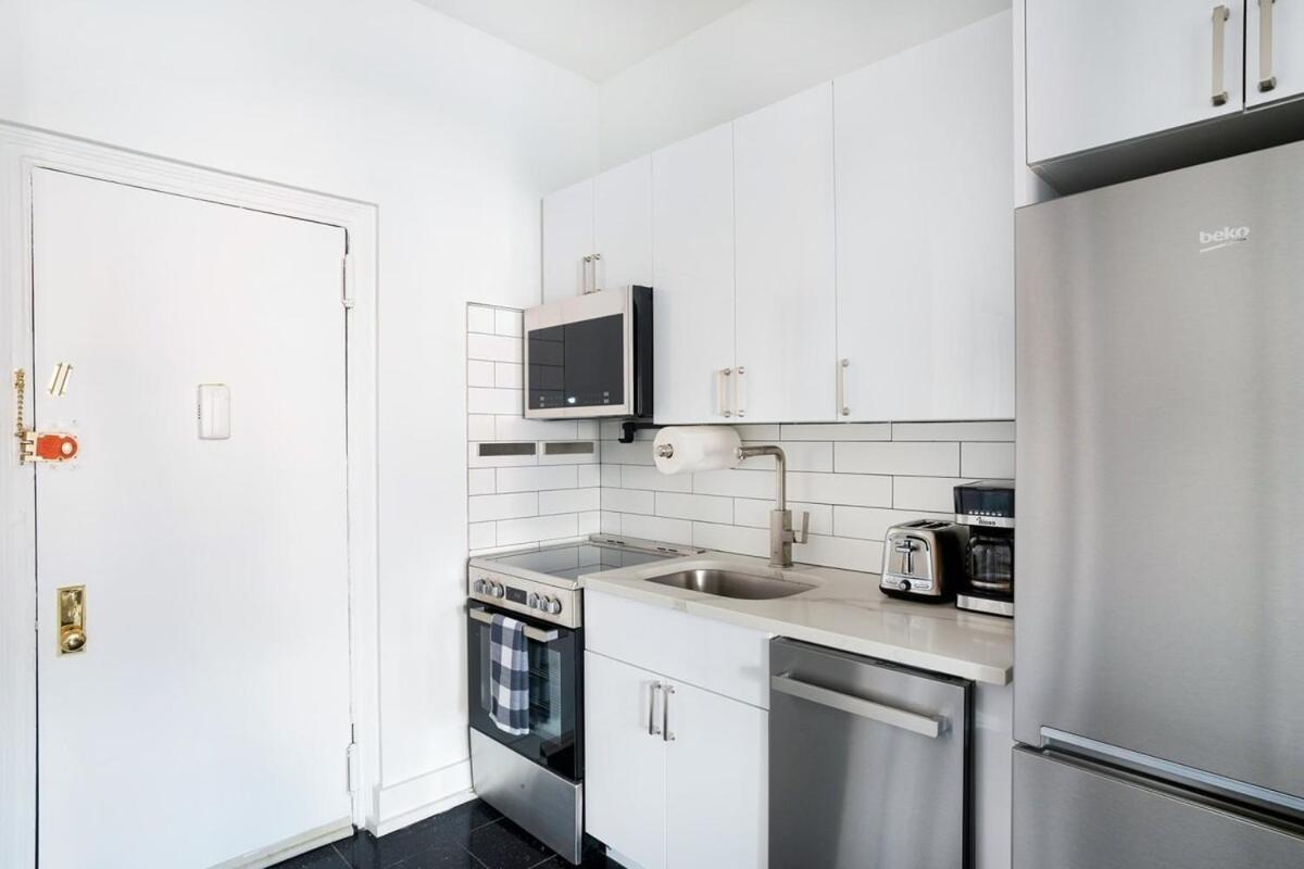 Ferienwohnung 444-5C Newly Renovated Studio Midtown West W&D New York Exterior foto